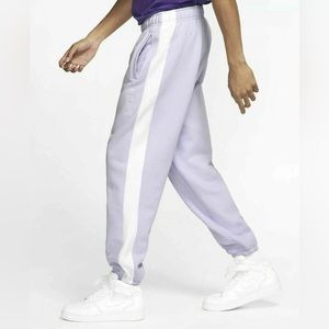 Nike Men’s Just Do It Lavender Purple Medium Sweatpants